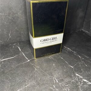 Carolina Herrera Black and Gold Box